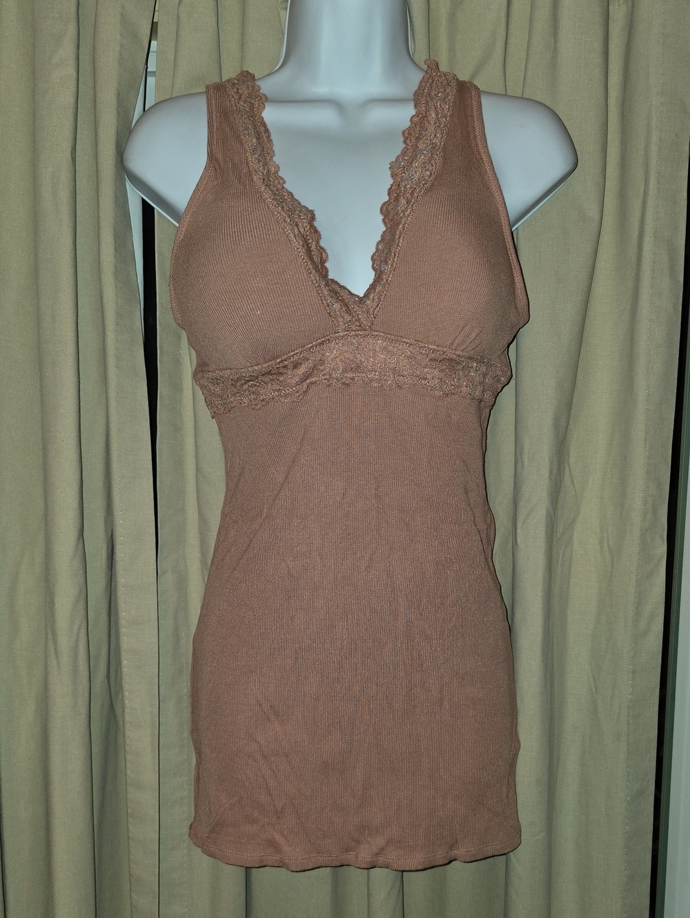 easel Lace-Trim V-Neck Cami Tank in Brown With Removable Bra Inserts